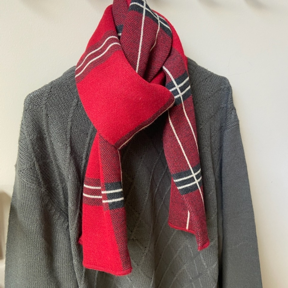 Roots men's scarf